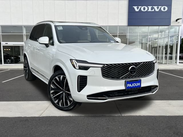 2026 Volvo XC90 Plus's photo