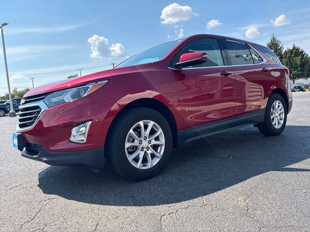 2019 Chevrolet Equinox LT photo 2