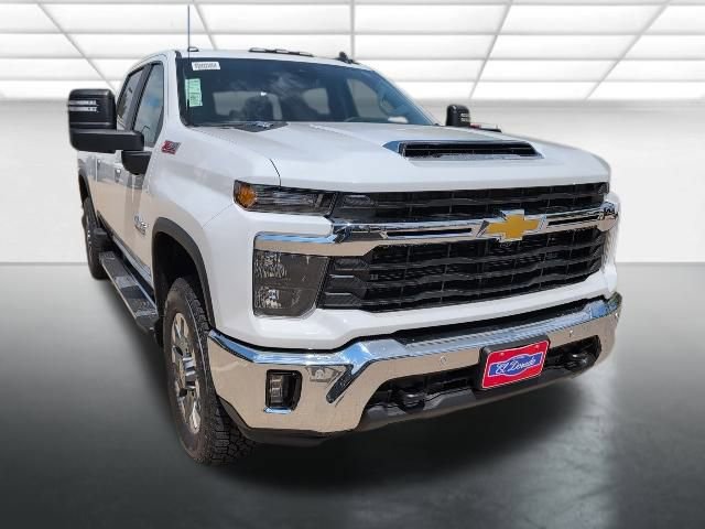 2025 Chevrolet Silverado 2500HD LT's photo