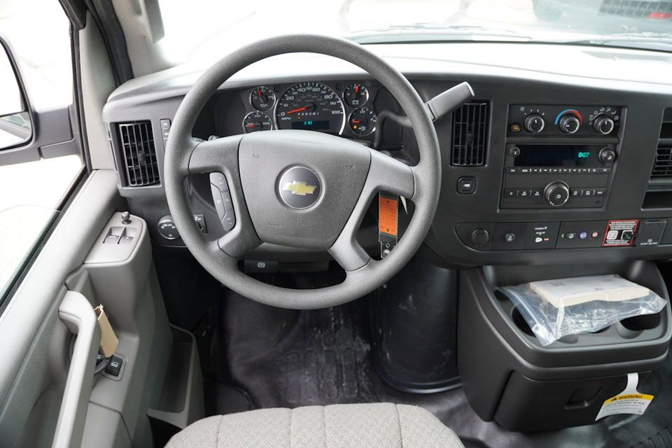 2025 Chevrolet Express 3500 Work Van Cargo photo 9
