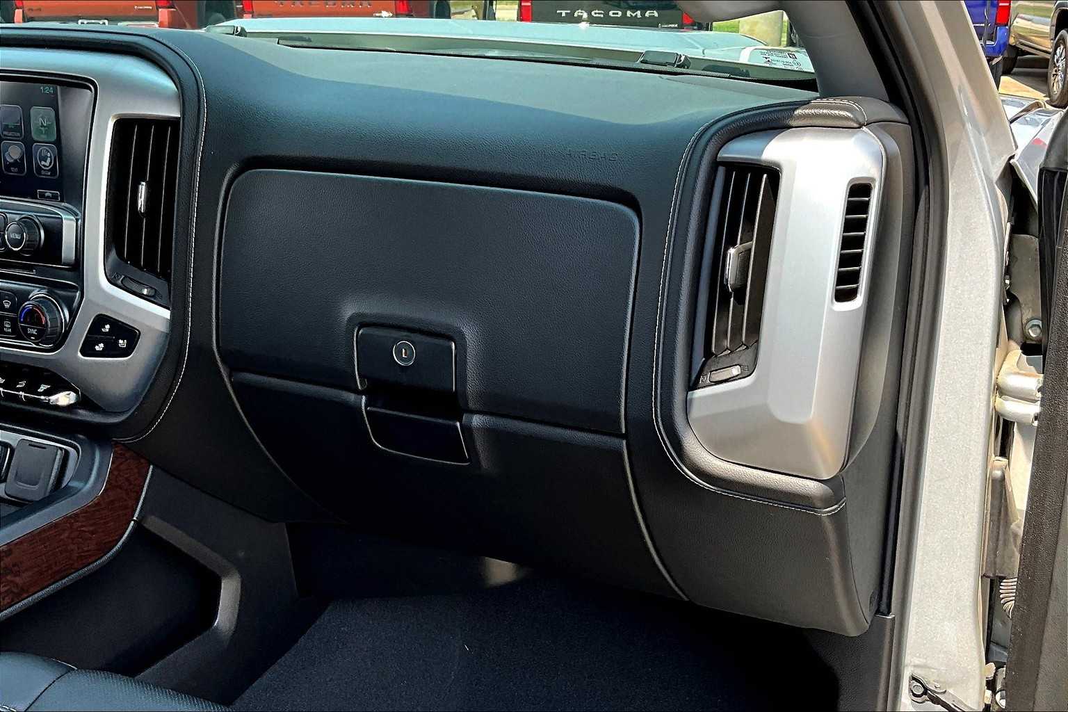 2019 Gmc Sierra HD SLT photo 17