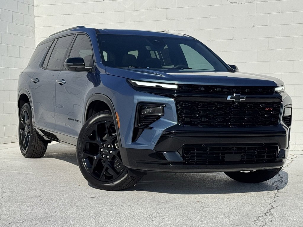 2026 Chevrolet Traverse RS photo 2