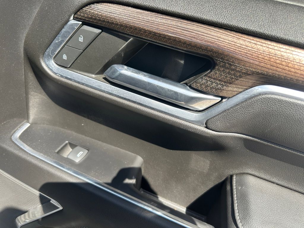 2023 Chevrolet Silverado 1500 RST photo 12