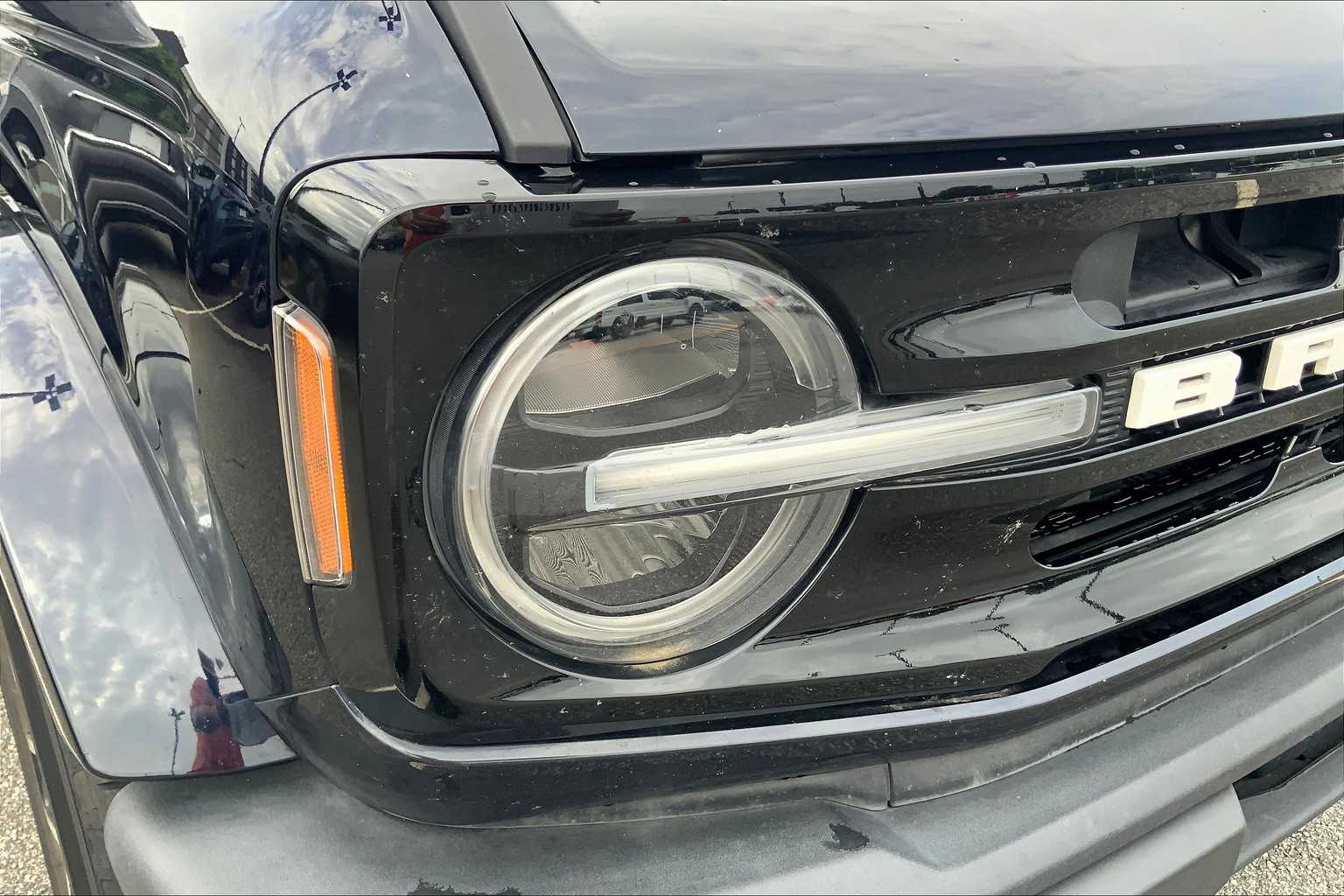 2021 Ford Bronco Outer Banks photo 23