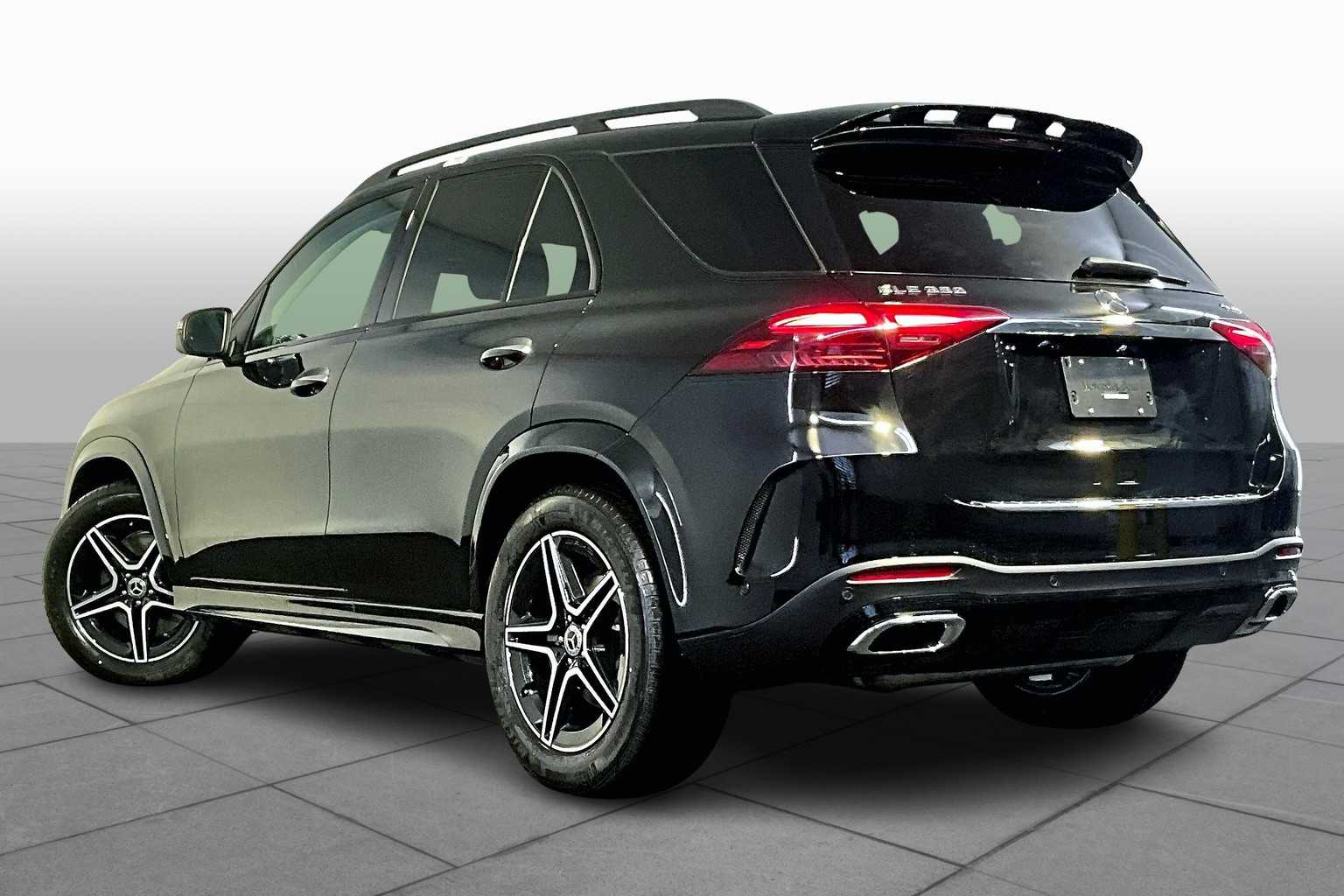 2026 Mercedes Benz GLE 350 4MATIC photo 3
