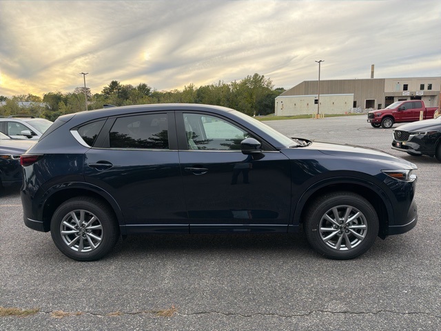 2025 Mazda CX-5 2.5 S Preferred photo 2