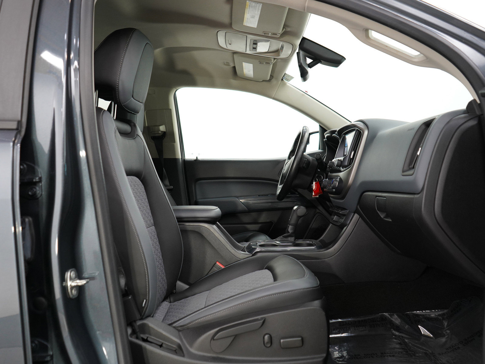 2017 Chevrolet Colorado Z71 photo 10