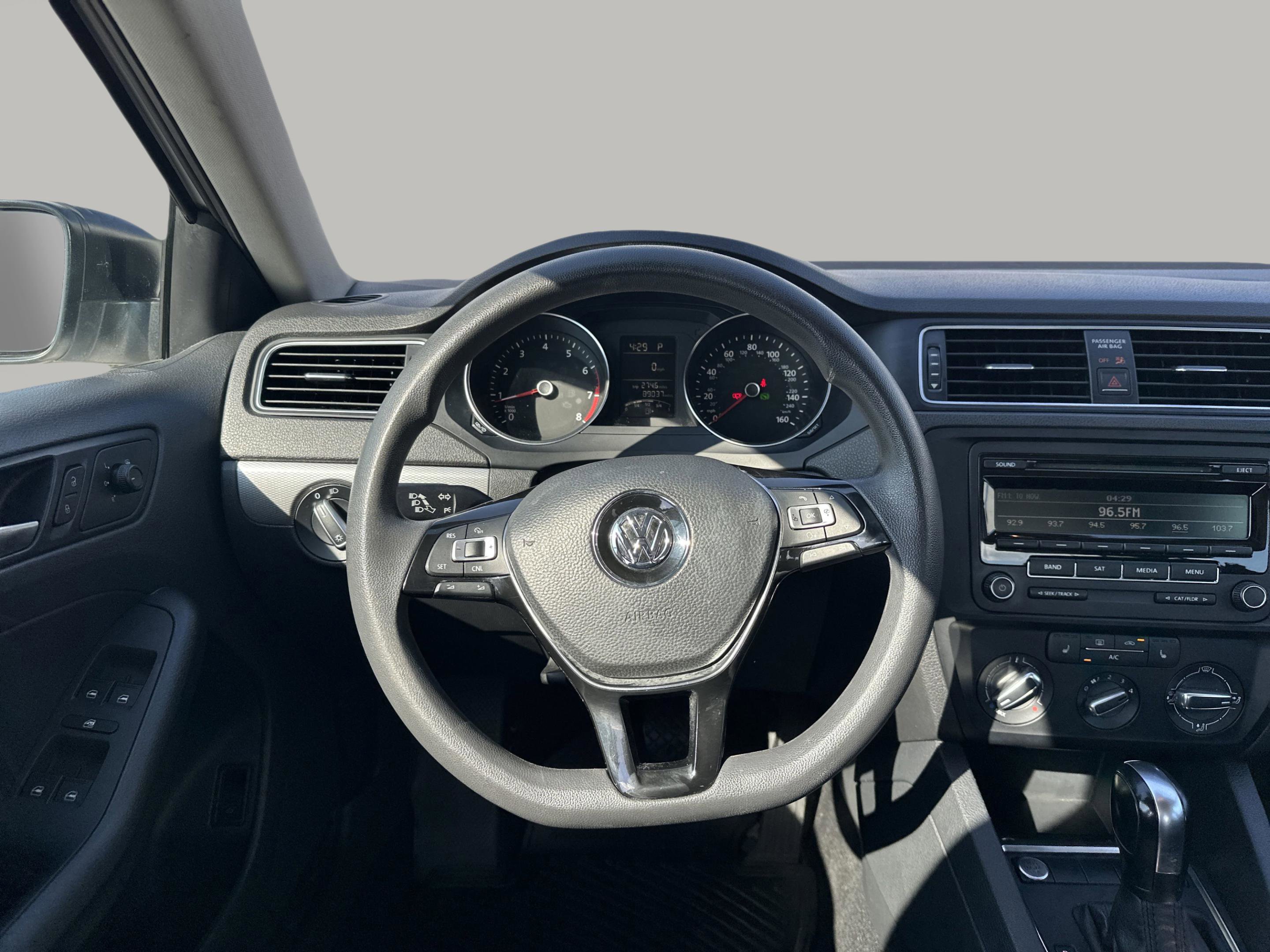 2015 Volkswagen Jetta 1.8T SE photo 18