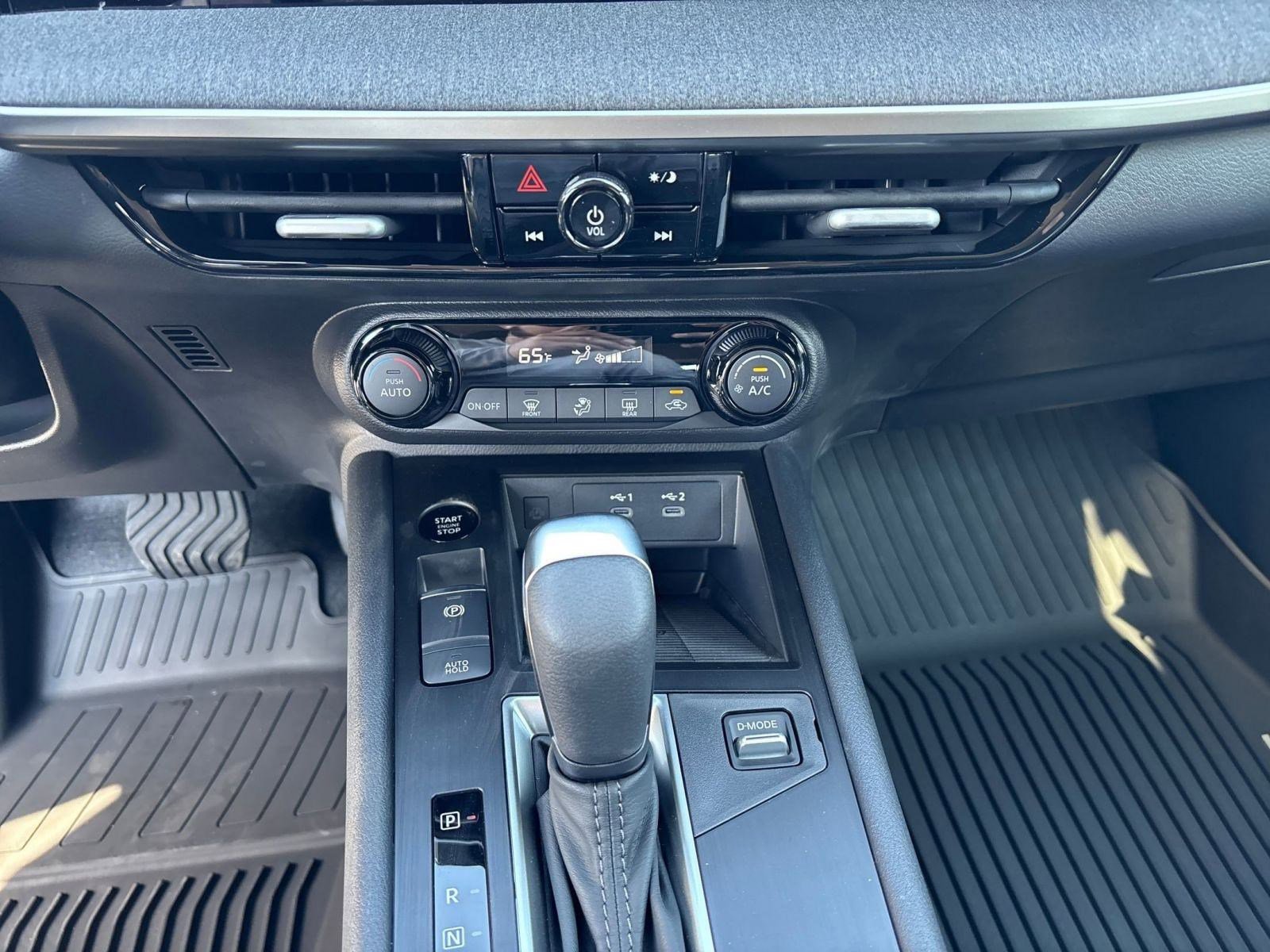 2026 Nissan Kicks SV photo 18