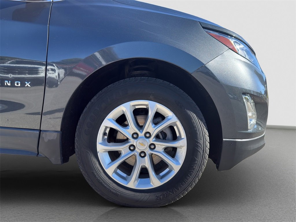 Used 2018 Chevrolet Equinox LT with VIN 3GNAXSEV2JL271086 for sale in Kansas City