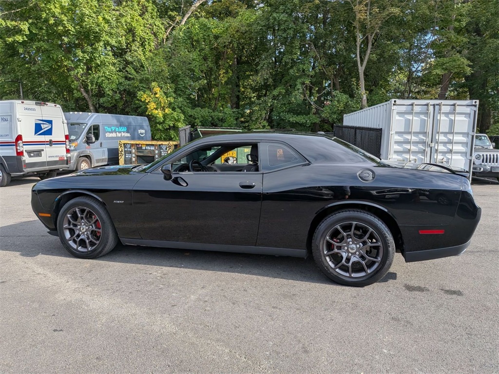 2015 Dodge Challenger R/T photo 6