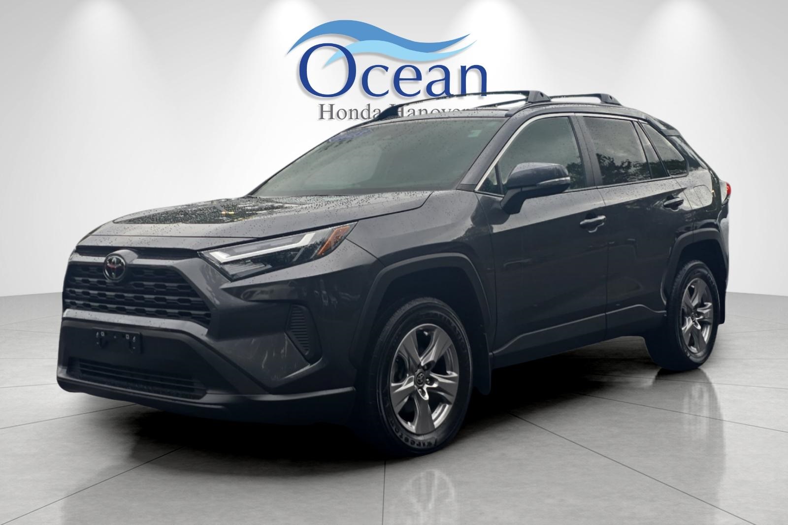 2023 Toyota RAV4 XLE photo 6