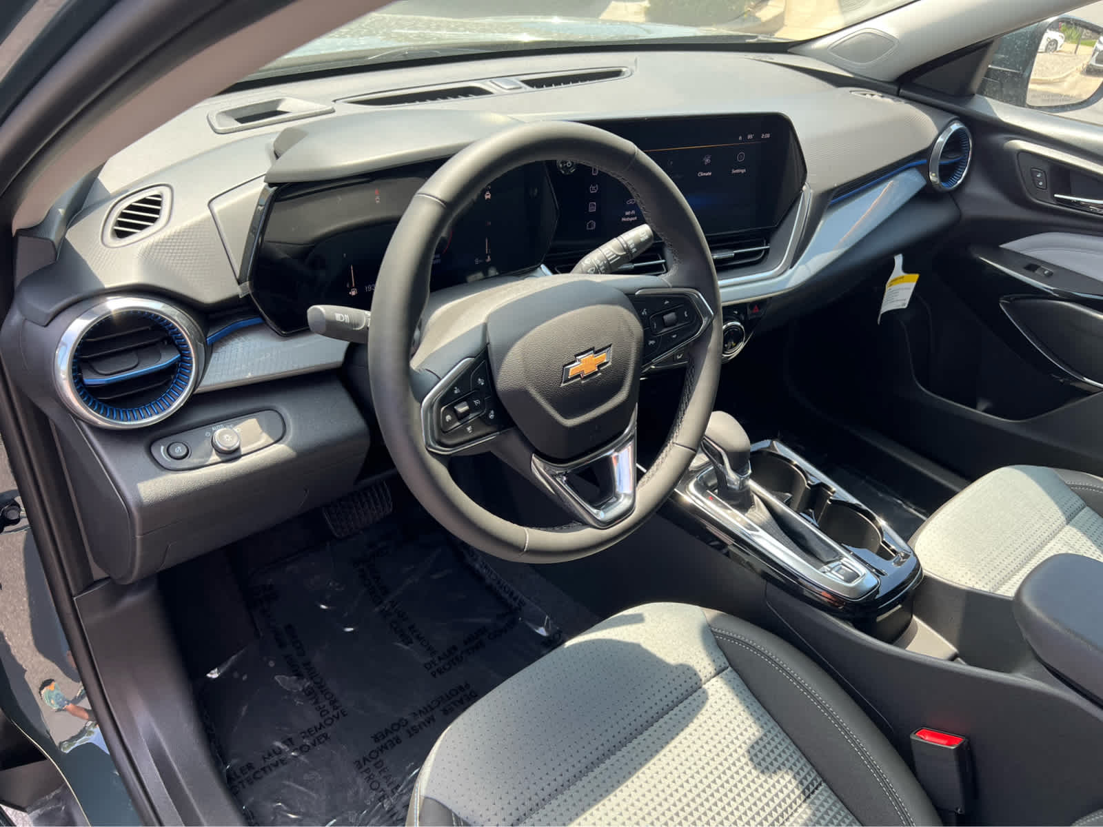 2025 Chevrolet Trax photo 15