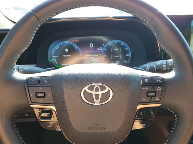 2025 Toyota Crown Signia XLE photo 23