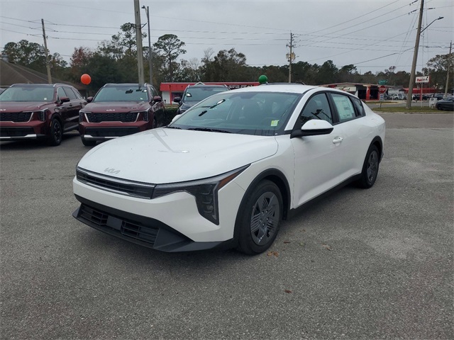 2025 Kia K4 LX photo 5