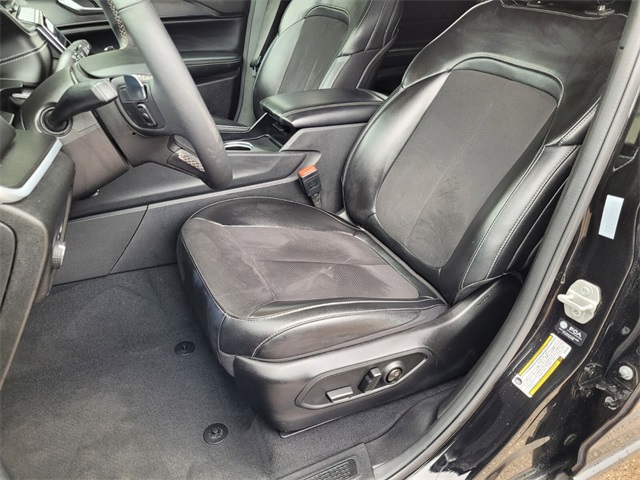 2024 Jeep Grand Cherokee Altitude photo 15