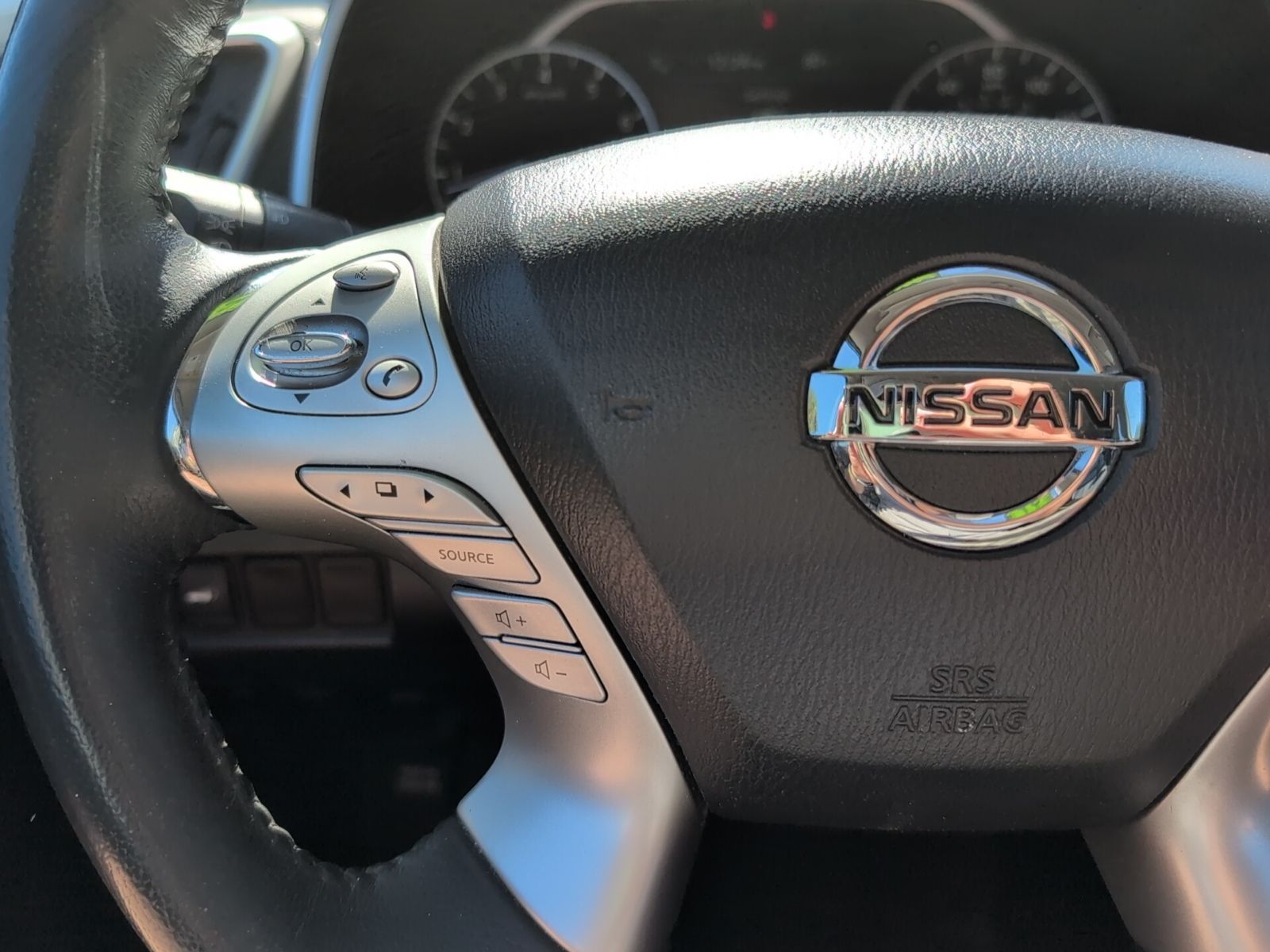 2016 Nissan Murano SL photo 2