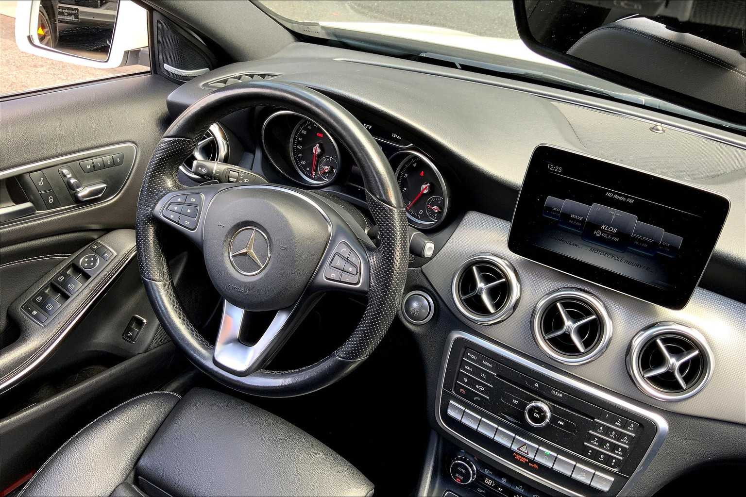 2019 Mercedes Benz GLA 250 4MATIC photo 29