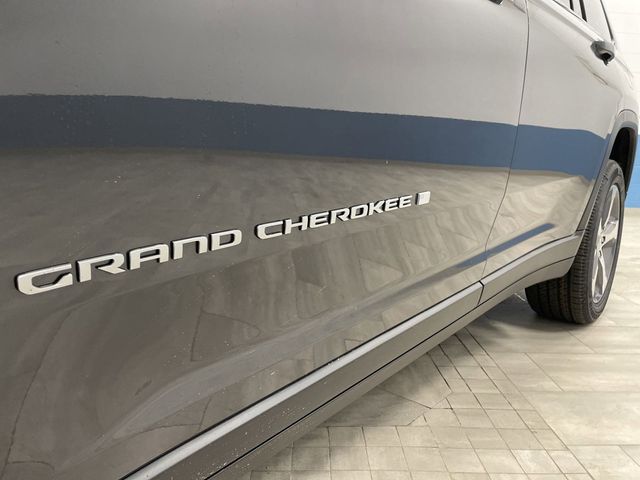 2025 Jeep Grand Cherokee Limited photo 38