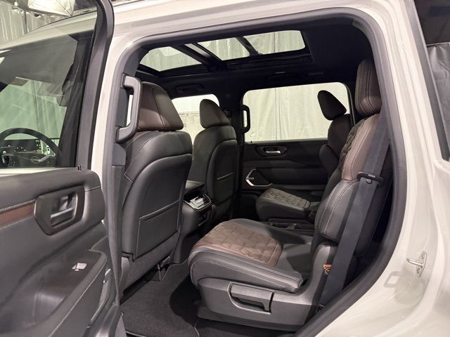 2026 Nissan Armada Platinum photo 10