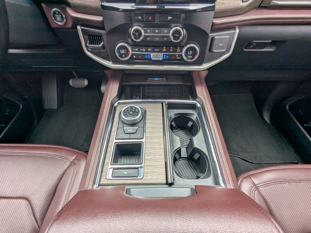 2023 Ford Expedition Limited photo 24