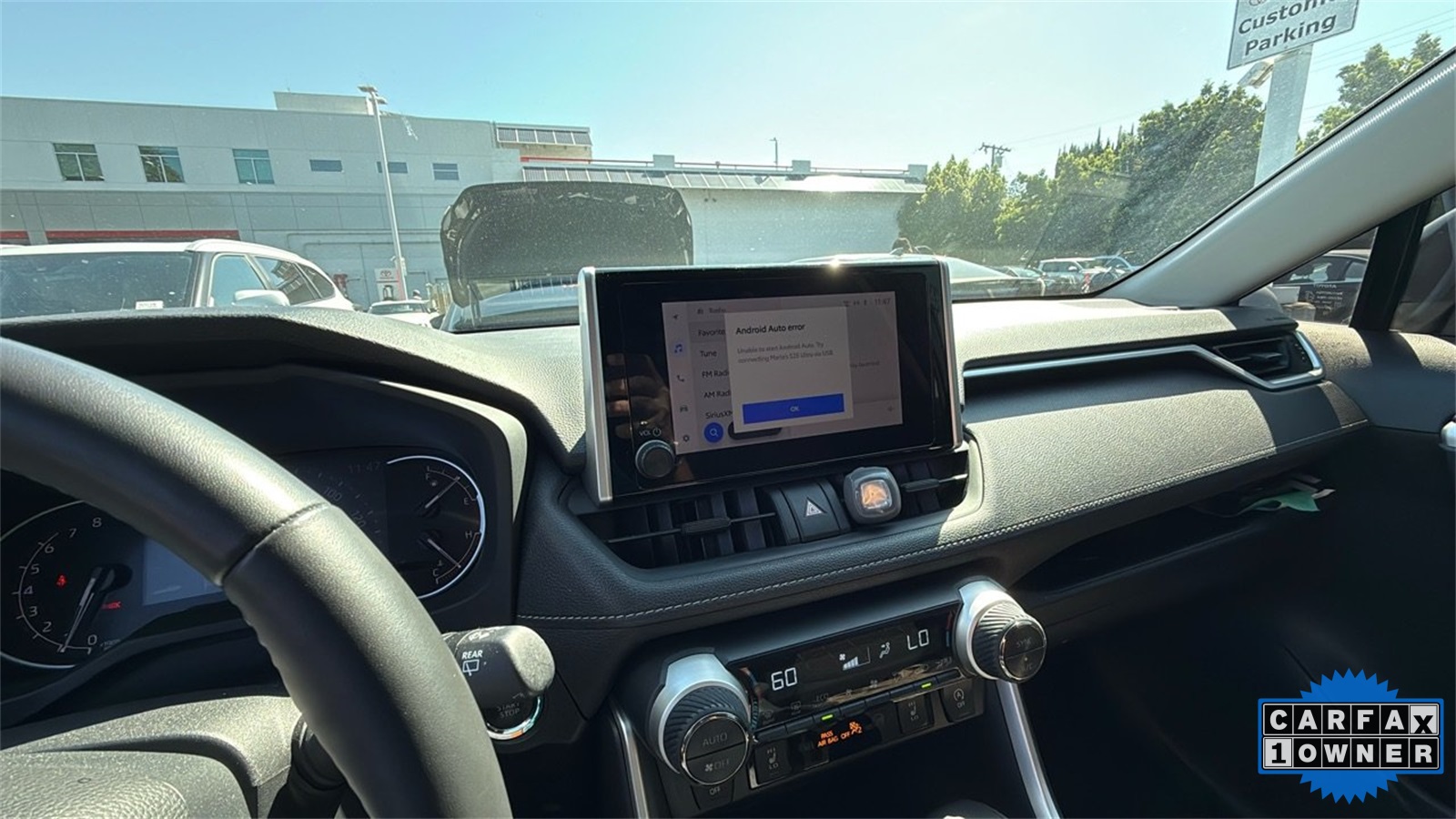 2023 Toyota RAV4 XLE photo 4