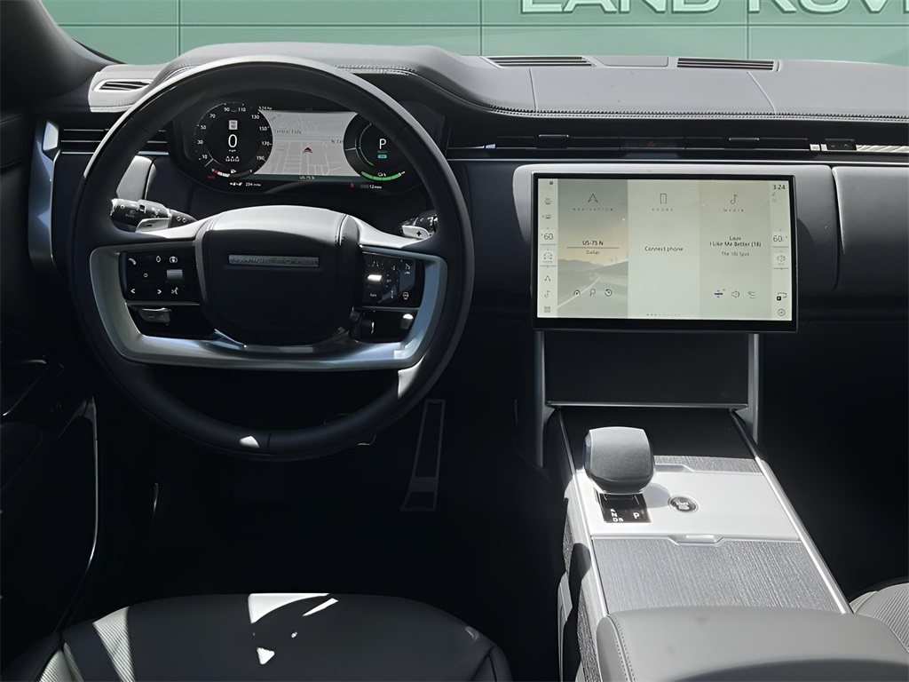 2025 Land Rover Range Rover SE photo 13