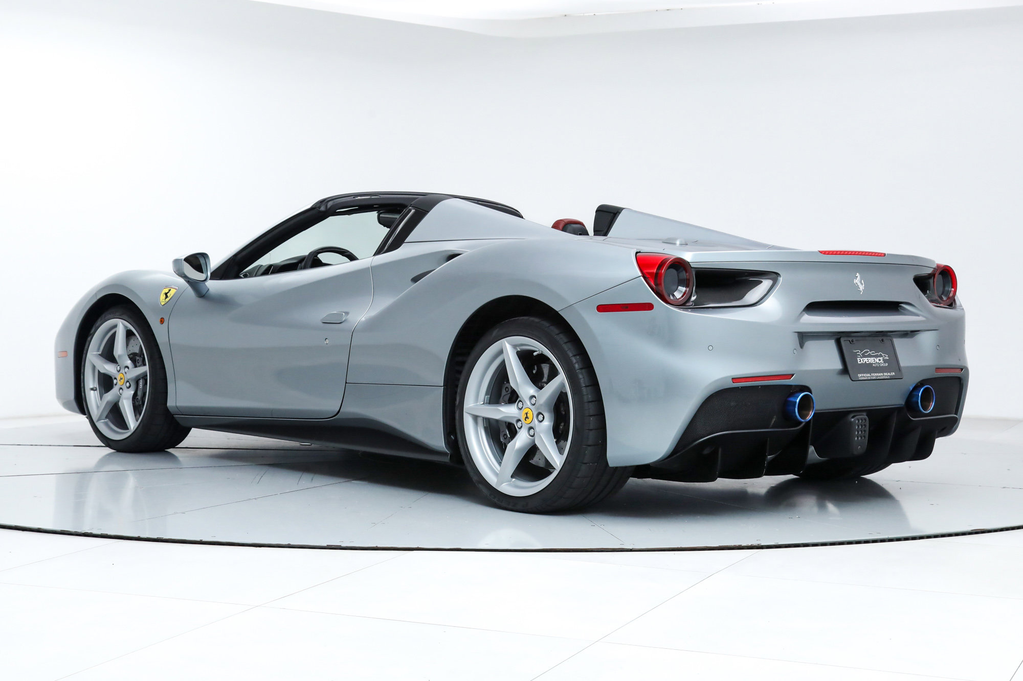 2017 Ferrari 488 Spider photo 7