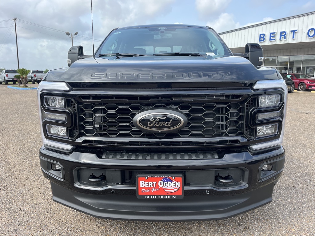 2025 Ford F-250 Lariat photo 2