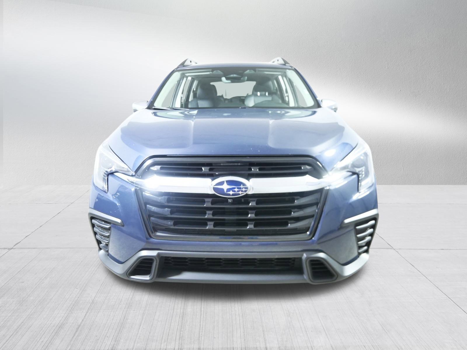 2023 Subaru Ascent Limited photo 2