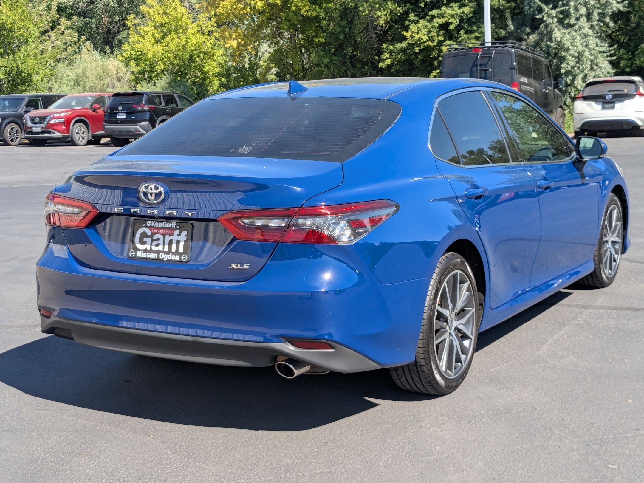2023 Toyota Camry XLE photo 3