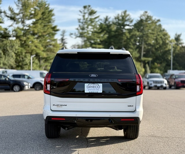 2025 Ford Expedition MAX Platinum photo 3