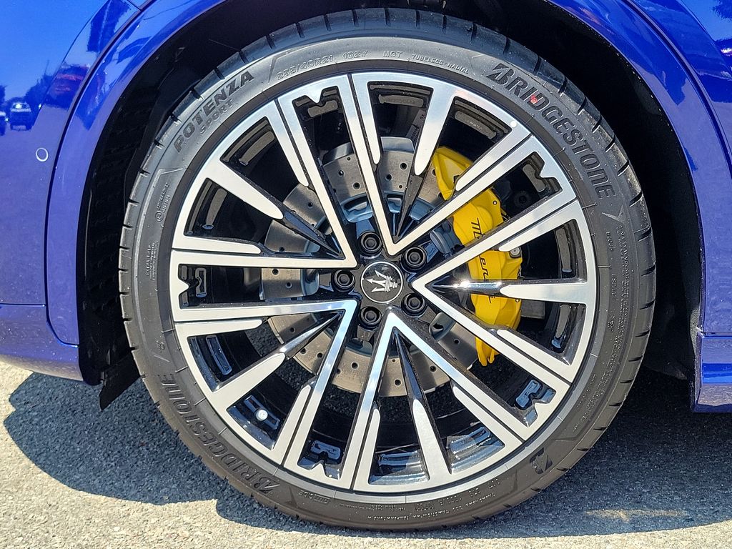 2024 Maserati Grecale Trofeo photo 3