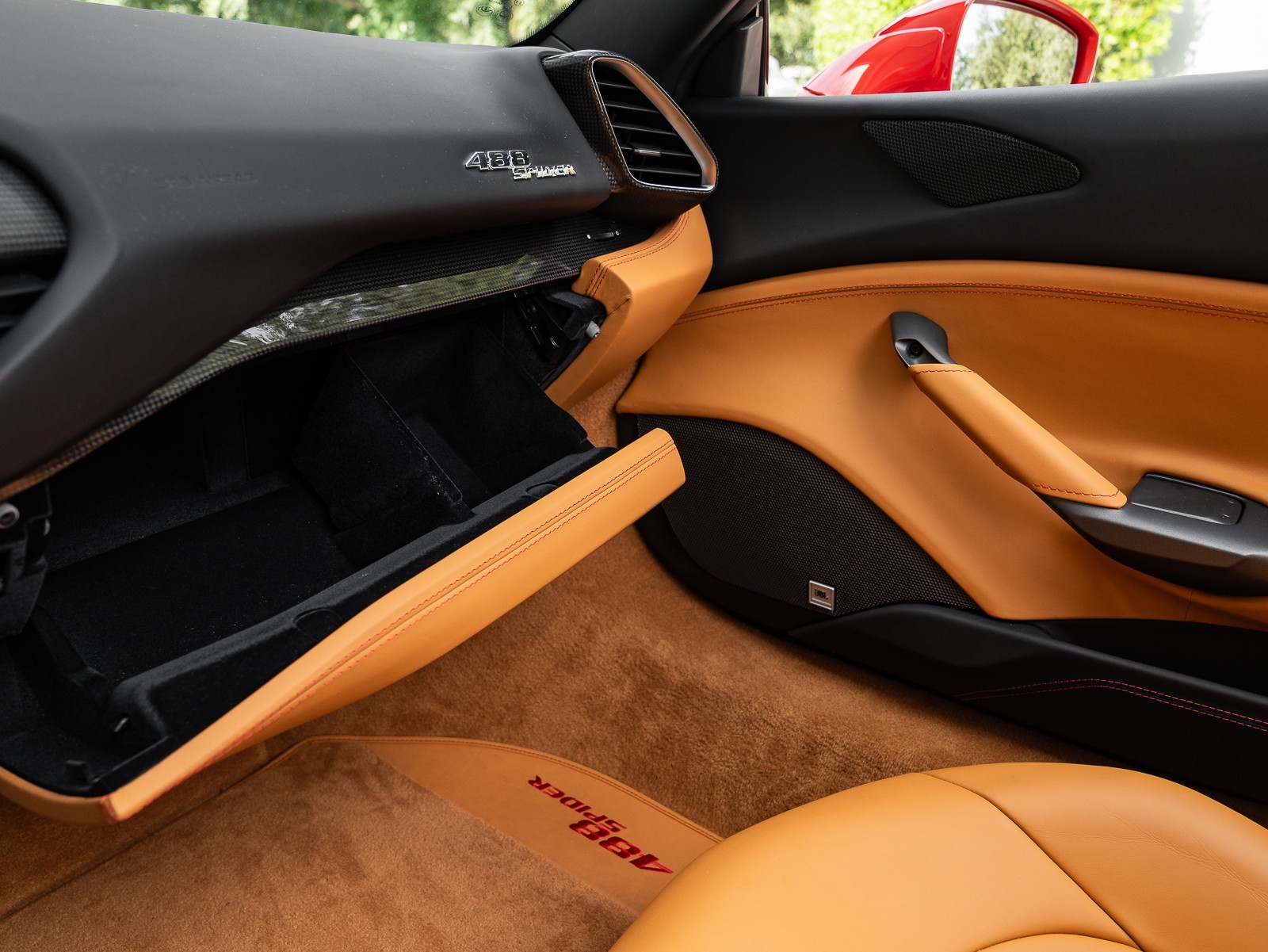 2019 Ferrari 488 Spider photo 30