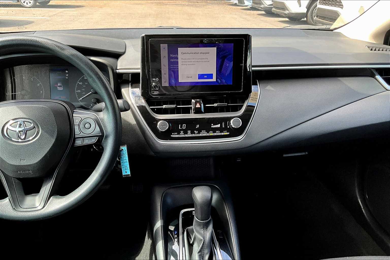 2023 Toyota Corolla LE photo 6