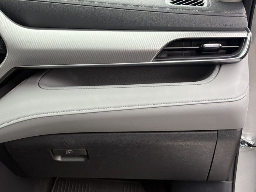 2024 Toyota Highlander Platinum photo 32