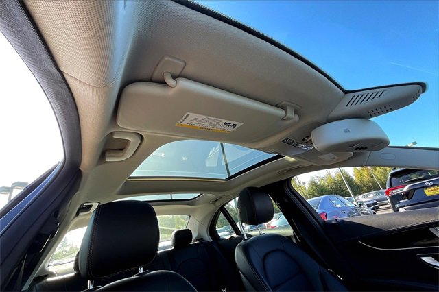 2017 Mercedes Benz C 300 4MATIC photo 18