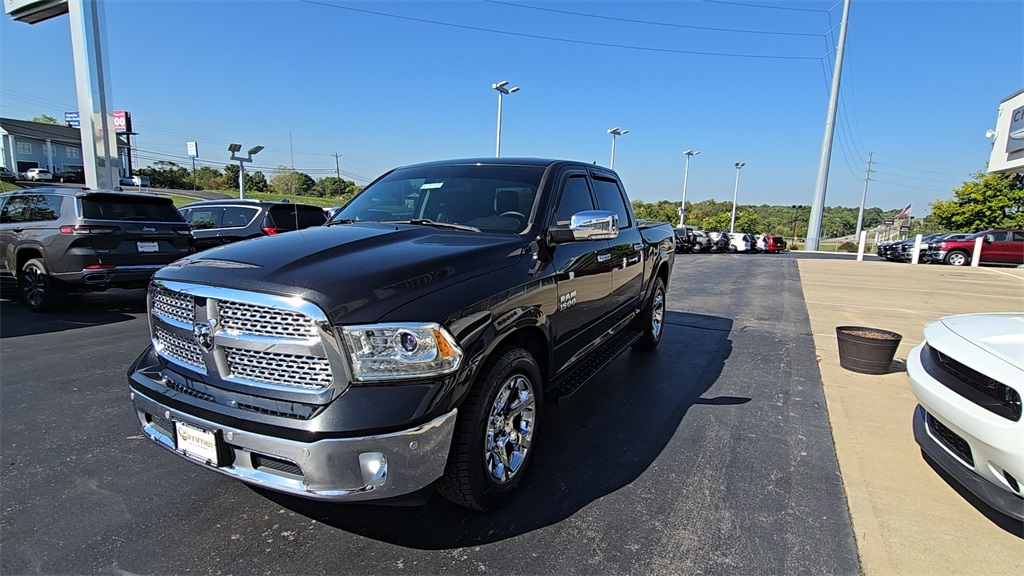 2018 Ram 1500 Laramie photo 3