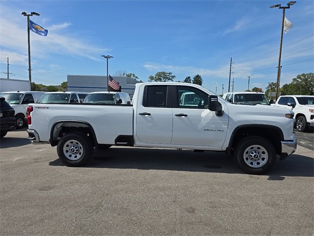 2026 Chevrolet Silverado 2500HD photo 3