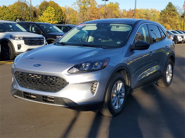 2022 Ford Escape SE photo 2