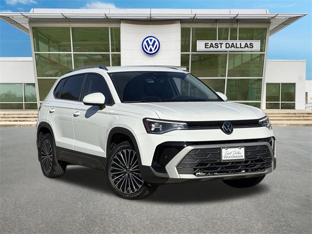 2025 Volkswagen Taos SE's photo