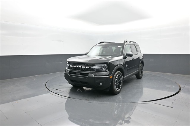 2025 Ford Bronco Sport Outer Banks photo 2