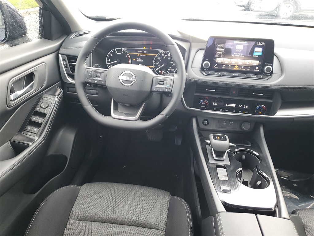 2026 Nissan Rogue SV photo 9