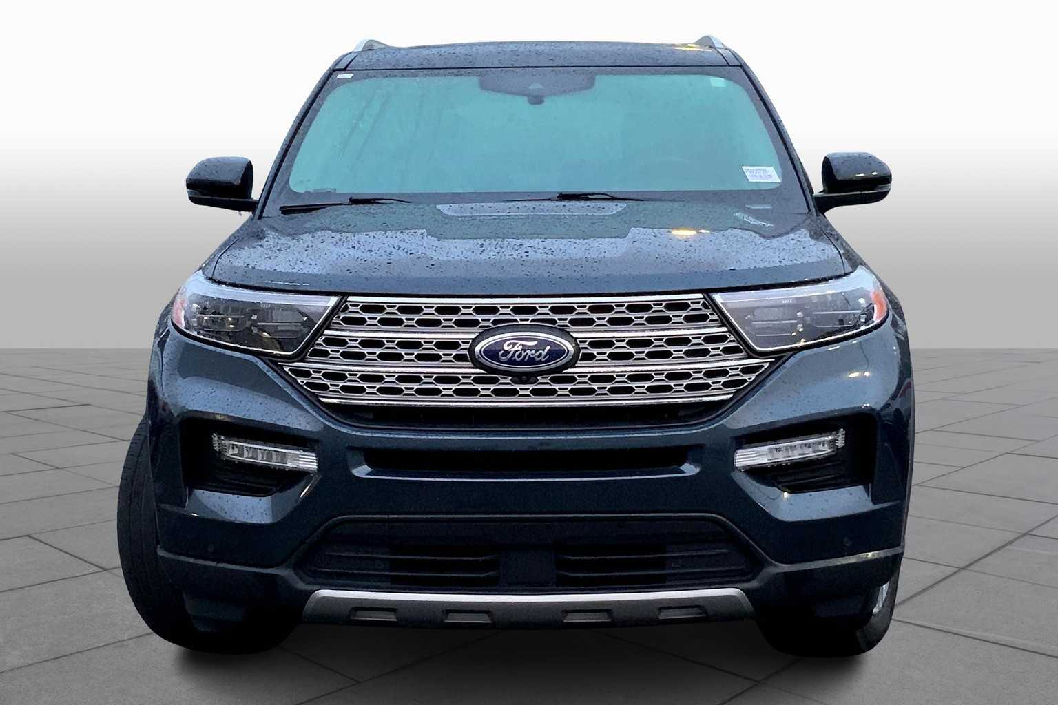 2023 Ford Explorer Limited photo 3