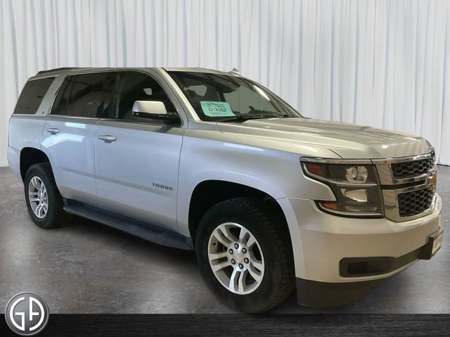 2017 Chevrolet Tahoe LT photo 3
