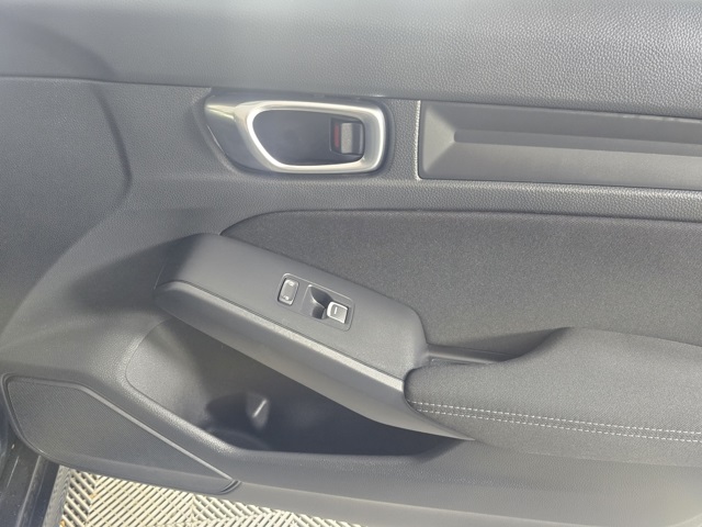 2023 Honda Civic Sport photo 4