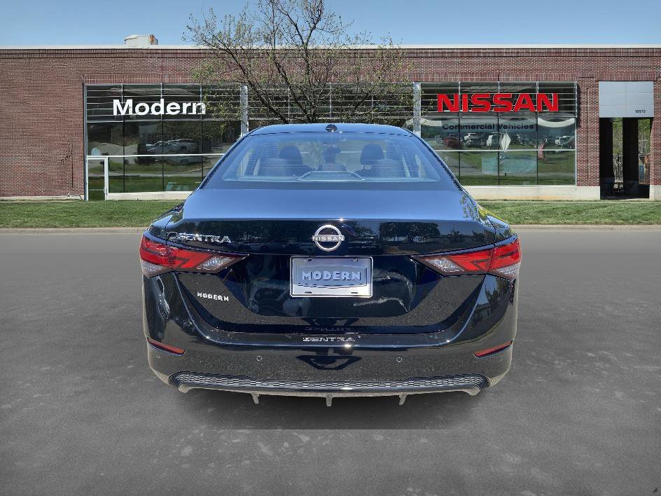 2025 Nissan Sentra SV photo 3