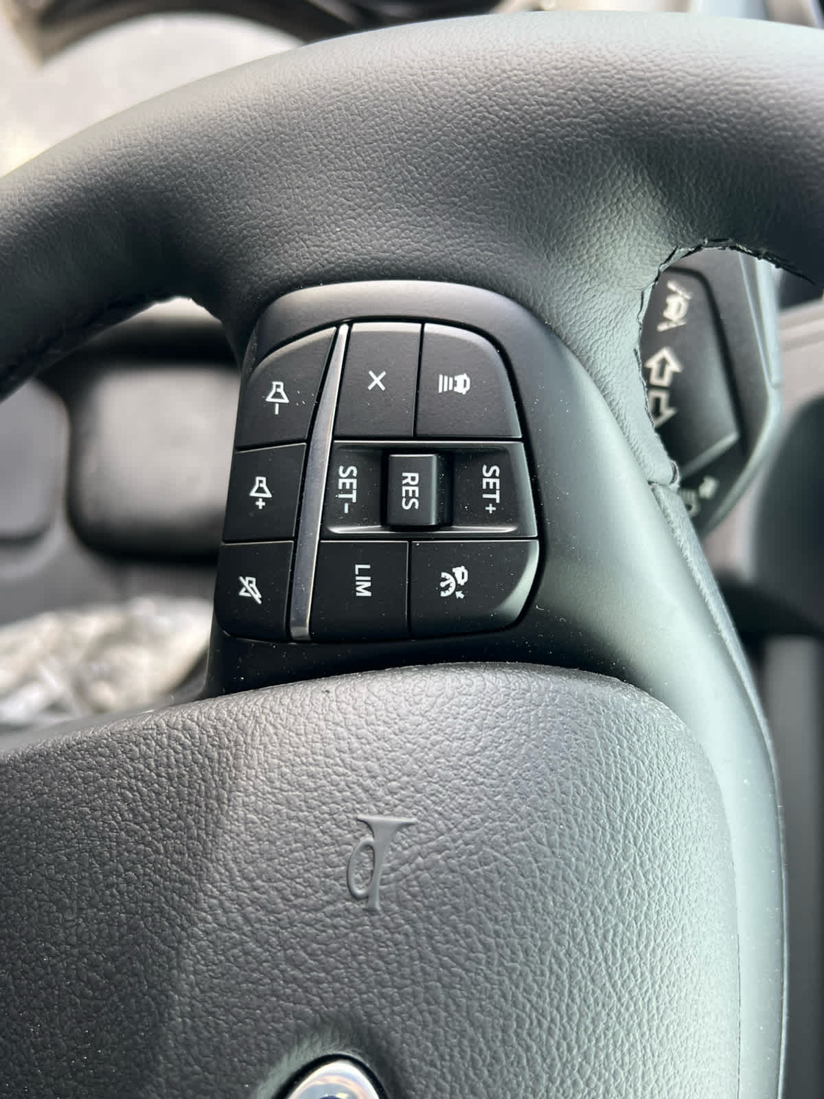 2024 Ford Transit Passenger Van XLT - Photo 28