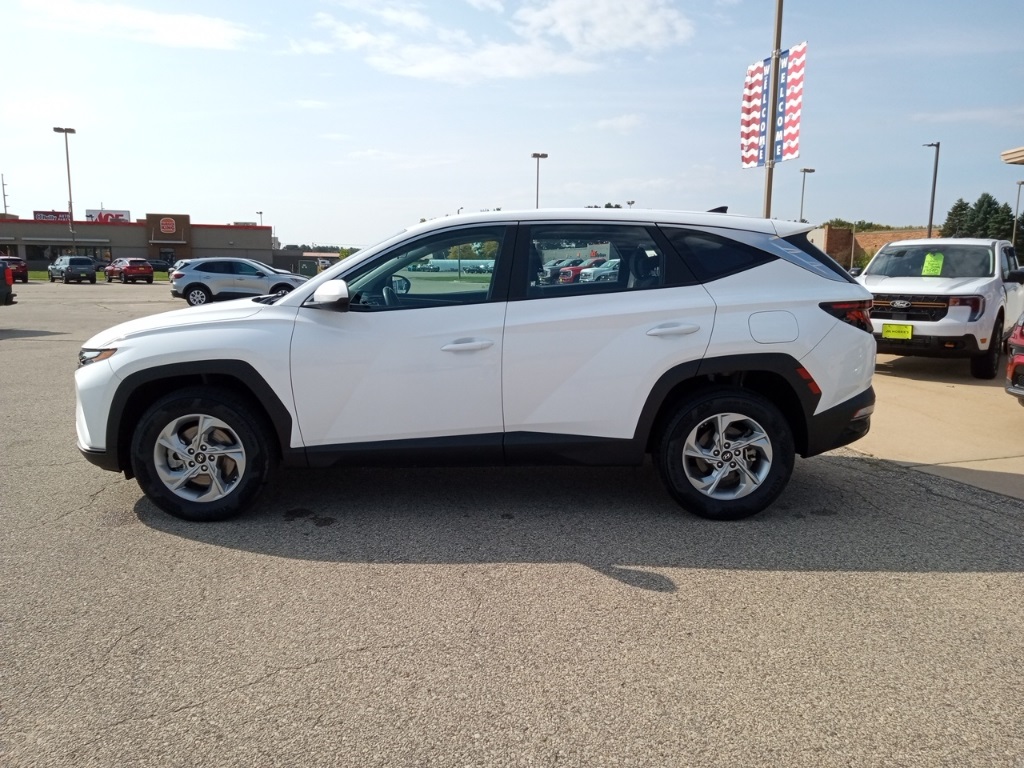 2023 Hyundai Tucson SE photo 10