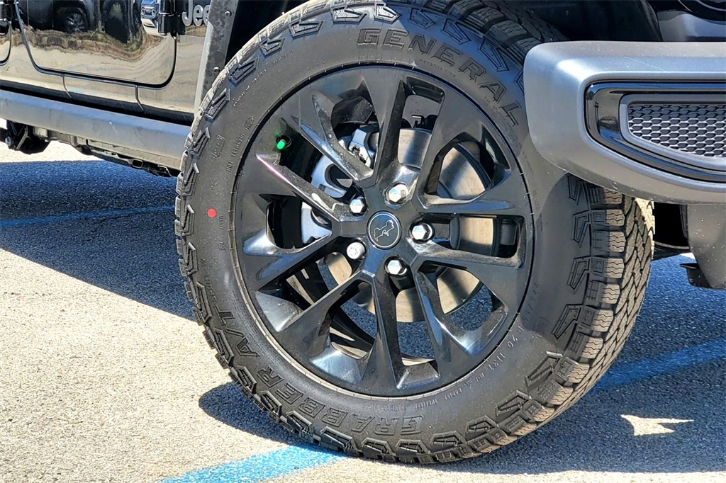 2025 Jeep Gladiator Sport photo 3